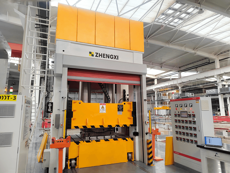 smc-molding-press